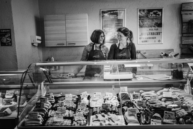 Freitag Morgen, die Fleischtheke ist gefüllt und meine "Mädels" warten auf die Kunden